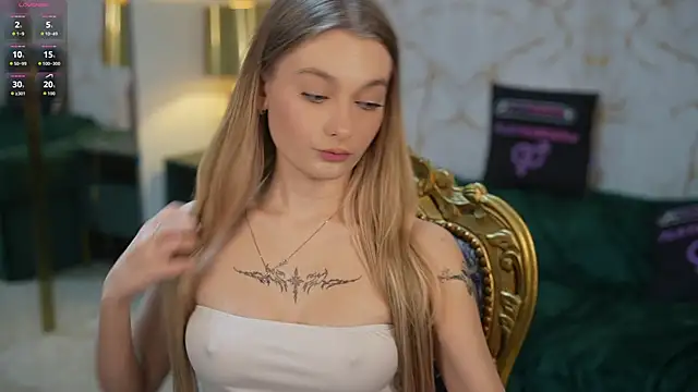 Snapshot of Ewa_Pearl chatting on October 29, 2025, 7:35 pm Ewa Pearl online show from October 29, 2025, 7:35 pm