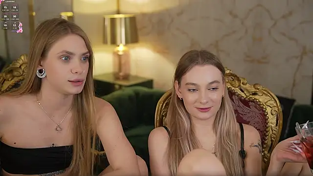 Snapshot of Ewa_Pearl chatting on October 22, 2025, 6:29 pm Ewa Pearl online show from October 22, 2025, 6:29 pm