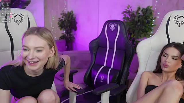 Snapshot of Ewa_Pearl chatting on March 3, 2025, 6:35 pm Ewa Pearl online show from March 3, 2025, 6:35 pm