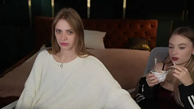 Snapshot of Ewa_Pearl chatting on September 16, 2025, 6:58 am Ewa Pearl online show from September 16, 2025, 6:58 am