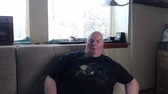 harley99574 online show from October 23, 2025, 6:17 pm