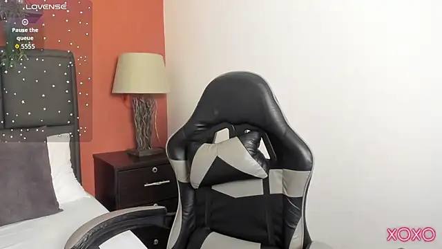 linda rios  online show from March 3, 2026, 2:18 am