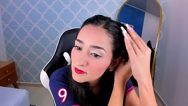 Snapshot of noaah_smith_ chatting on January 29, 2025, 12:24 pm noaah smith online show from January 29, 2025, 12:24 pm