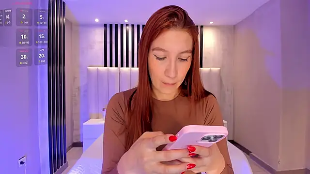 MiaFarrell  online show from February 14, 2026, 11:10 am