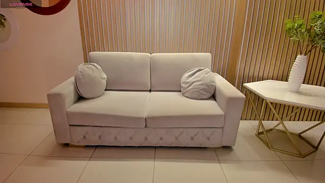BellaCarteer  online show from May 19, 2026, 7:43 pm