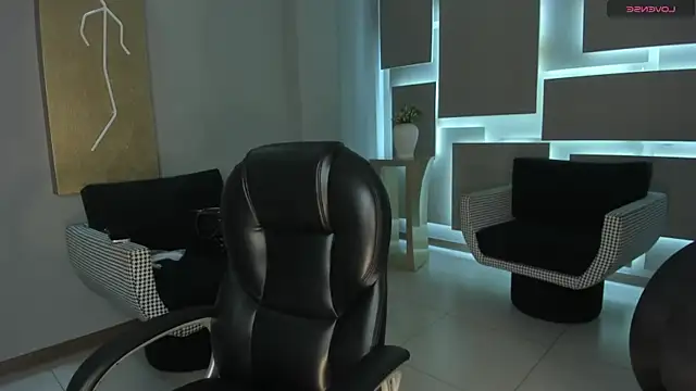 BellaCarteer  online show from November 19, 2025, 7:36 pm