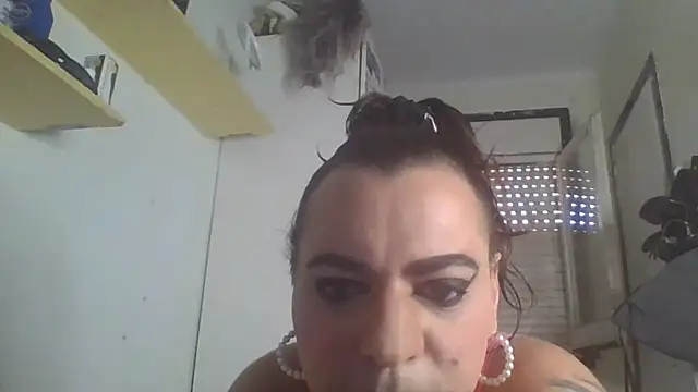 lunaxxxtreme online show from June 1, 2026, 11:10 am