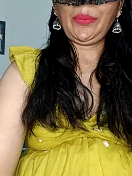 Snapshot of sexy_bhabhi69 chatting on May 1, 2026, 5:51 pm sexy bhabhi69 online show from May 1, 2026, 5:51 pm