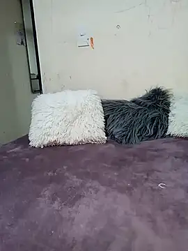 Snapshot of Maia_26 chatting on December 19, 2024, 8:13 am Maia 26 online show from December 19, 2024, 8:13 am