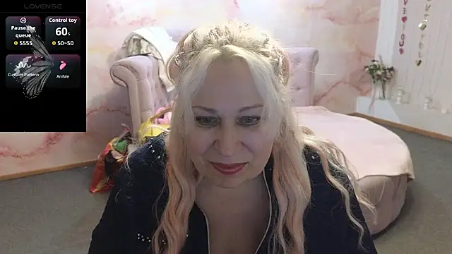Snapshot of Penelope_Pinky chatting on April 7, 2026, 10:50 am Penelope Pinky online show from April 7, 2026, 10:50 am