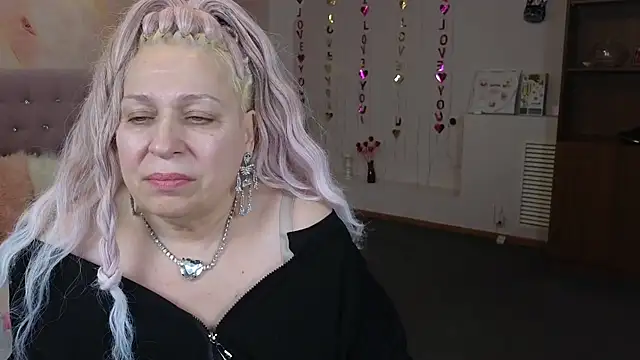 Penelope Pinky online show from February 28, 2025, 5:15 pm