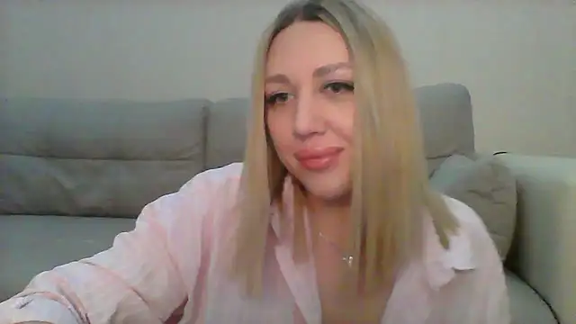 Snapshot of VickyLove047 chatting on September 16, 2025, 6:31 pm VickyLove047 online show from September 16, 2025, 6:31 pm