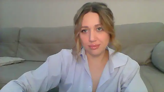 Snapshot of VickyLove047 chatting on March 9, 2025, 5:11 am VickyLove047 online show from March 9, 2025, 5:11 am
