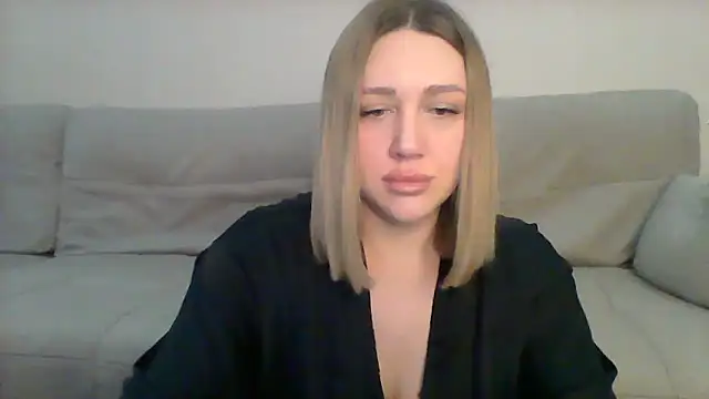 Snapshot of VickyLove047 chatting on March 12, 2025, 8:30 am VickyLove047 online show from March 12, 2025, 8:30 am