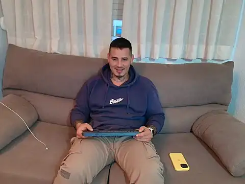 Geishastudios online show from November 10, 2025, 9:31 pm