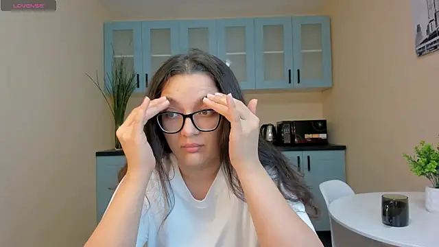 ZarifaBev online show from December 20, 2025, 7:00 am