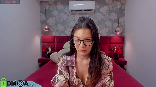 ZarifaBev online show from February 21, 2025, 7:32 pm