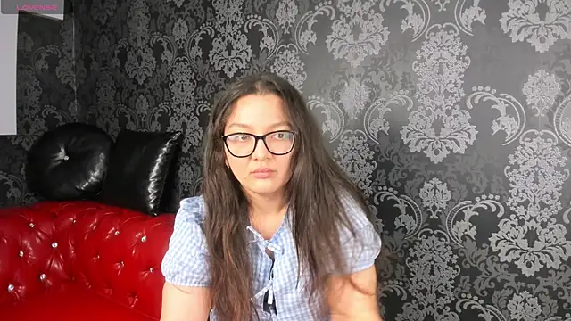 ZarifaBev online show from December 13, 2025, 9:21 pm