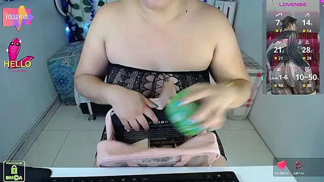 CassandraBaby  online show from November 13, 2025, 7:29 pm