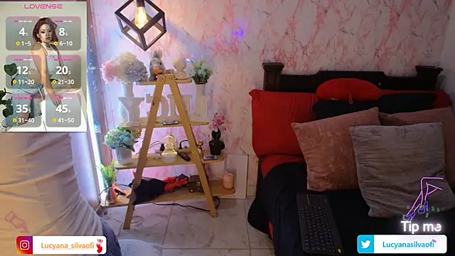 LucyanaSilva online show from September 9, 2025, 2:59 pm