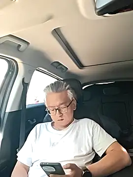 leoUSIR online show from April 27, 2026, 7:06 am