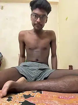 Snapshot of funcracker chatting on December 18, 2025, 4:55 pm funcracker online show from December 18, 2025, 4:55 pm