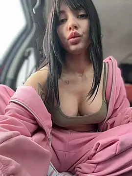 JulliaVegas online show from February 9, 2026, 3:15 am