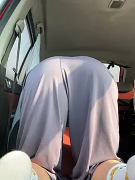 Snapshot of JulliaVegas chatting on March 5, 2025, 5:07 am JulliaVegas online show from March 5, 2025, 5:07 am