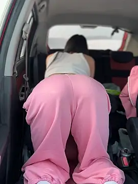 Snapshot of JulliaVegas chatting on February 28, 2025, 5:04 am JulliaVegas online show from February 28, 2025, 5:04 am