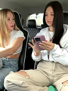 Snapshot of JulliaVegas chatting on September 28, 2025, 1:56 am JulliaVegas online show from September 28, 2025, 1:56 am