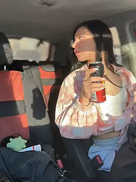 Snapshot of JulliaVegas chatting on March 22, 2025, 1:54 am JulliaVegas online show from March 22, 2025, 1:54 am