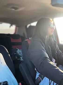 Snapshot of JulliaVegas chatting on March 16, 2025, 2:21 am JulliaVegas online show from March 16, 2025, 2:21 am