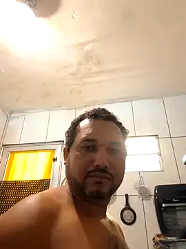 alexjs84 online show from November 15, 2025, 4:44 pm