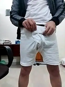 Snapshot of big_cock2182 chatting on January 12, 2026, 1:45 am big cock2182 online show from January 12, 2026, 1:45 am