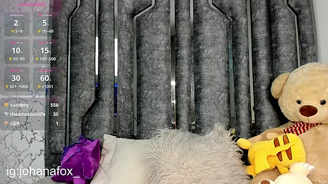 Snapshot of johanafox_ chatting on December 18, 2024, 11:51 pm johanafox online show from December 18, 2024, 11:51 pm