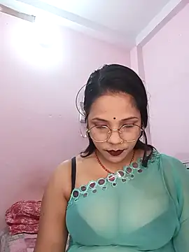 Snapshot of Hot-shot99 chatting on November 8, 2025, 4:32 pm Hot-shot99 online show from November 8, 2025, 4:32 pm