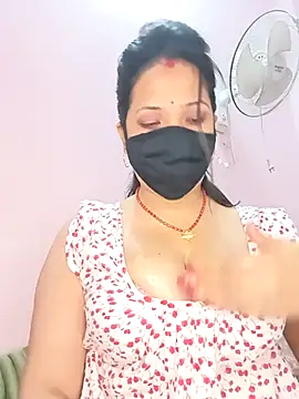 Snapshot of Hot-shot99 chatting on November 12, 2025, 8:18 am Hot-shot99 online show from November 12, 2025, 8:18 am