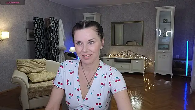 LinaJoy online show from March 26, 2026, 7:23 pm