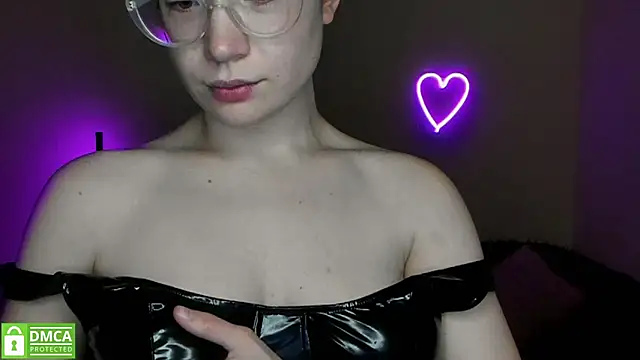 Snapshot of Alicia_redfollow chatting on March 2, 2025, 9:32 am Alicia redfollow online show from March 2, 2025, 9:32 am