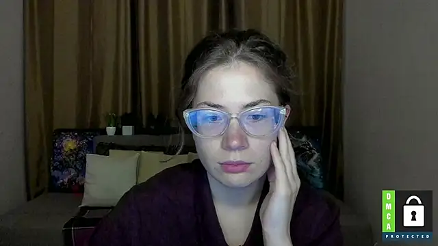 Snapshot of Alicia_redfollow chatting on October 4, 2025, 5:03 pm Alicia redfollow online show from October 4, 2025, 5:03 pm