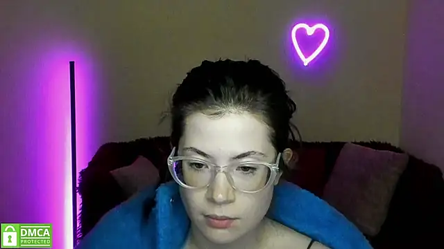 Snapshot of Alicia_redfollow chatting on March 6, 2025, 3:35 am Alicia redfollow online show from March 6, 2025, 3:35 am