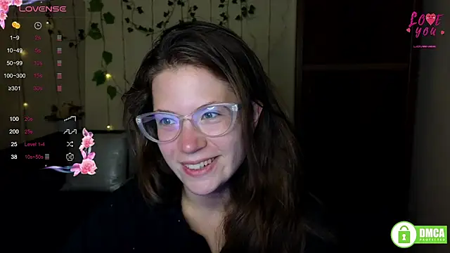 Snapshot of Alicia_redfollow chatting on September 26, 2025, 11:28 am Alicia redfollow online show from September 26, 2025, 11:28 am