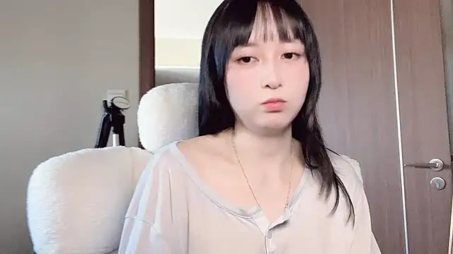 yorissss online show from November 28, 2025, 6:46 am