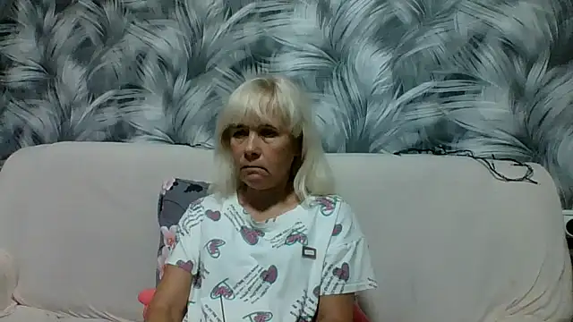 Snapshot of sakura_blonde chatting on October 5, 2025, 7:32 am sakura blonde online show from October 5, 2025, 7:32 am