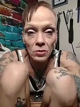 MommyMisfit online show from November 13, 2025, 3:10 am