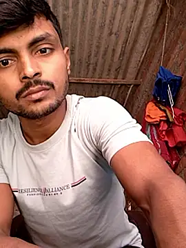 Snapshot of Suraj223kumar chatting on October 18, 2025, 4:14 am Suraj223kumar online show from October 18, 2025, 4:14 am