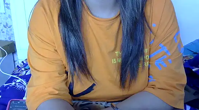 Noor  Kaur online show from March 18, 2025, 7:44 pm