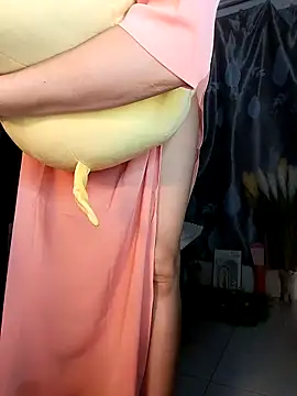 Snapshot of Lucy_limon chatting on March 20, 2026, 10:11 pm Lucy limon online show from March 20, 2026, 10:11 pm