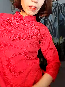 Snapshot of Lucy_limon chatting on February 22, 2026, 7:33 am Lucy limon online show from February 22, 2026, 7:33 am