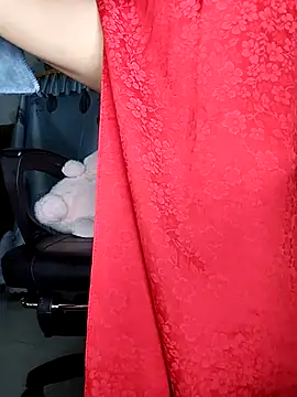 Snapshot of Lucy_limon chatting on April 12, 2026, 2:37 am Lucy limon online show from April 12, 2026, 2:37 am